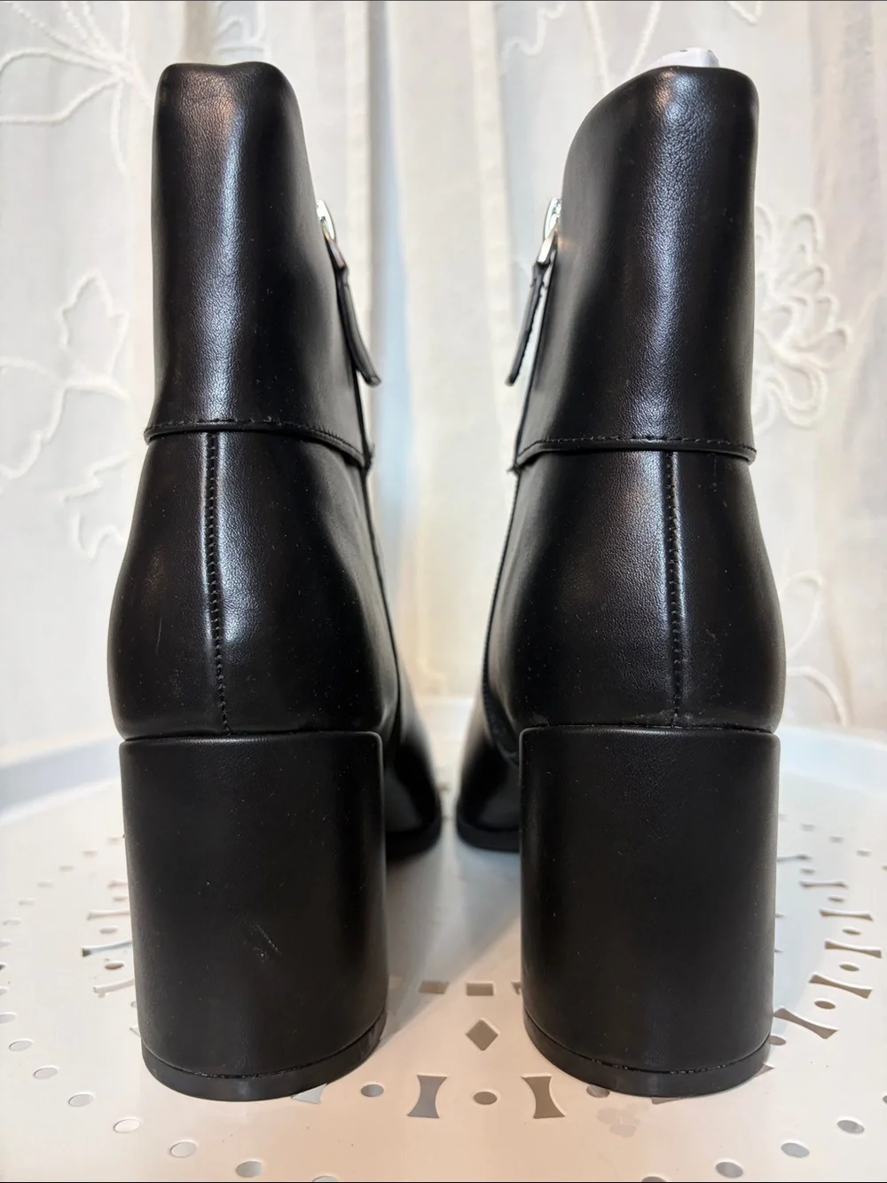 Style & Co. sleek black